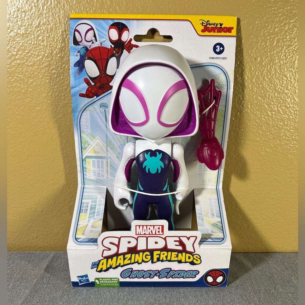 Spidey and His Amazing Friends Marvel Supersized Ghost-Spider 9-in Action Figure